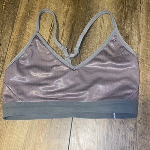 🧚🏻‍♀️Nike holographic sports bra🧚🏻‍♀️